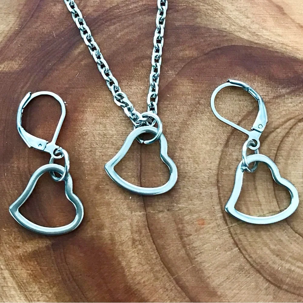 🆕 Heart Necklace and Earrings Set Stainless Steel - Picture 2 of 6